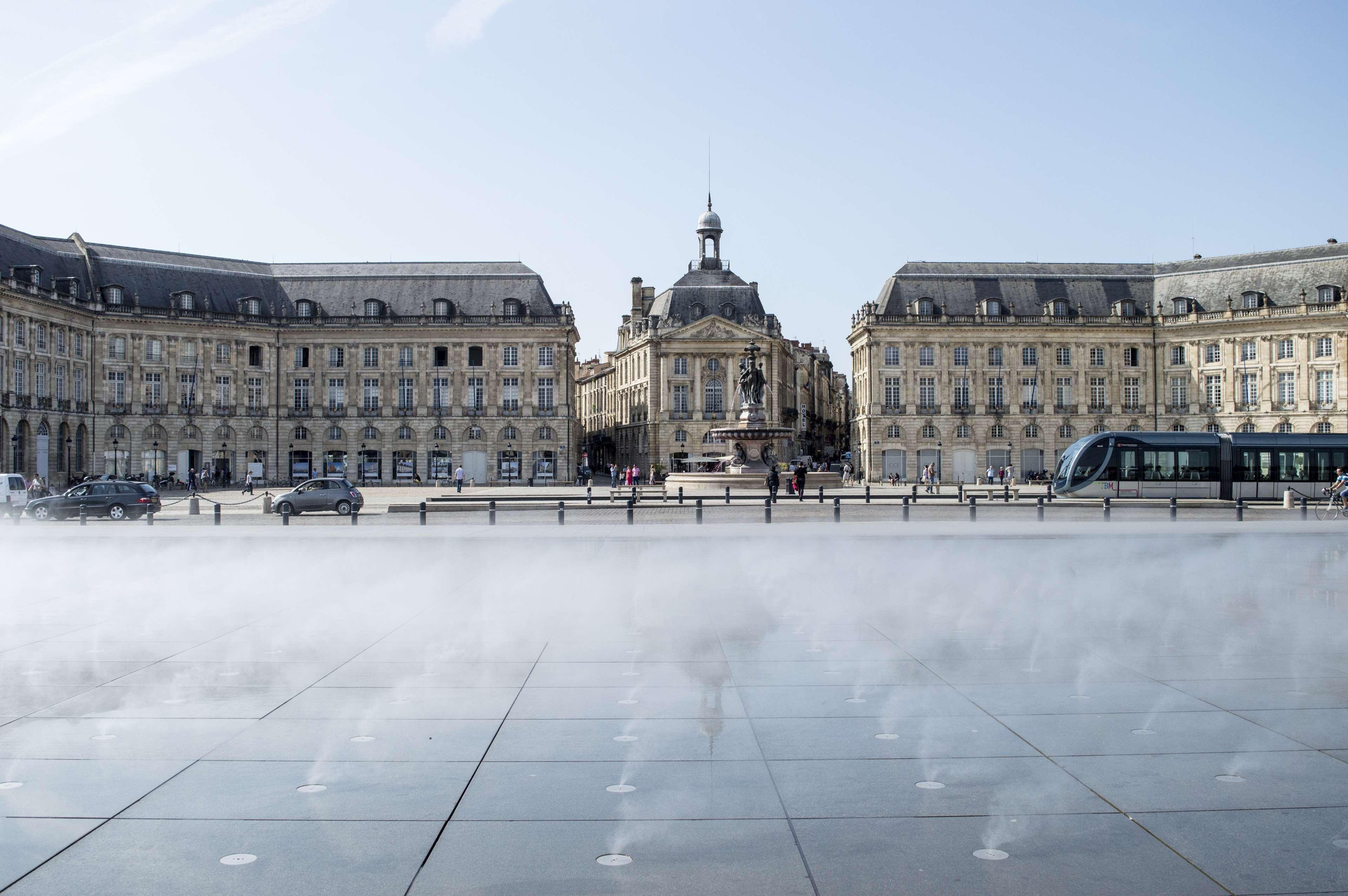 Kyriad Bordeaux Nord Sainte Eulalie Exterior photo