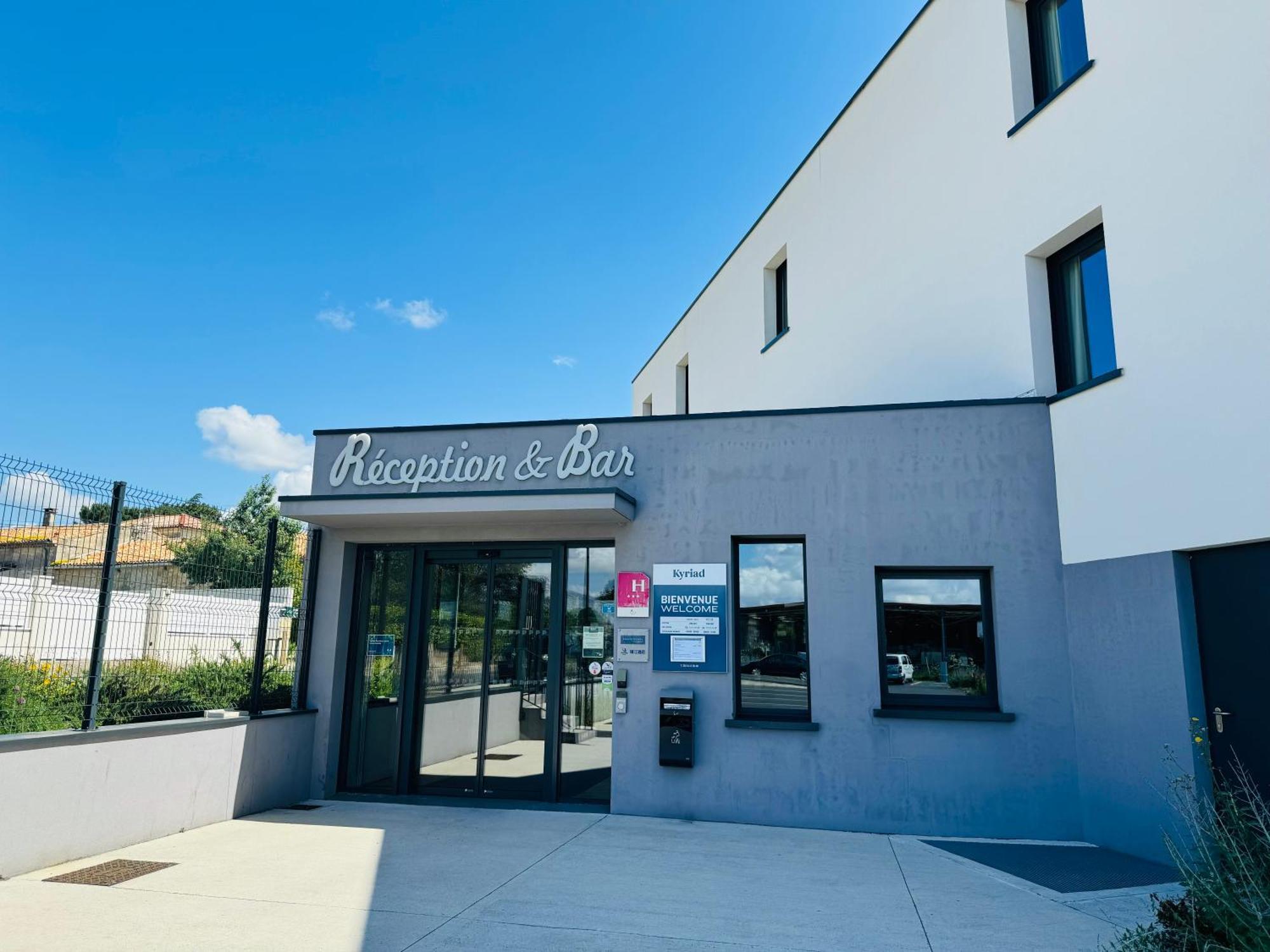 Kyriad Bordeaux Nord Sainte Eulalie Exterior photo